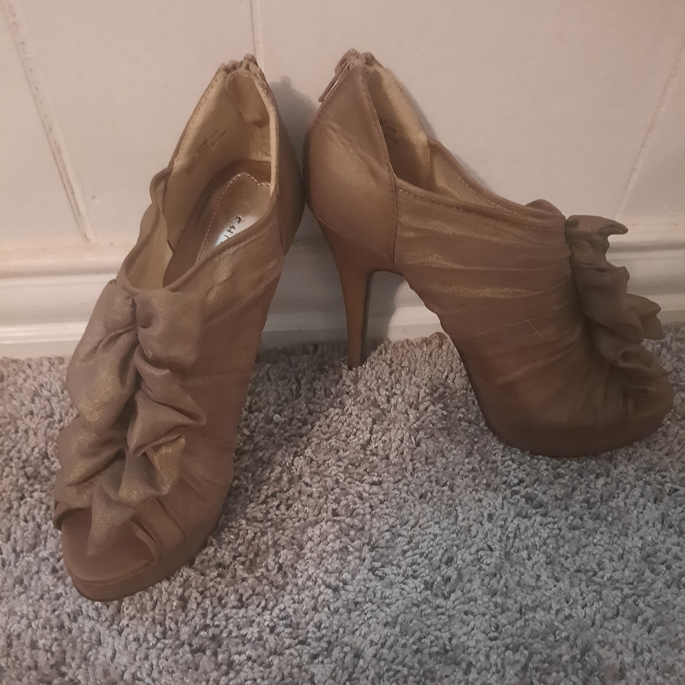 Elegant Brown Peep-Toe Heels